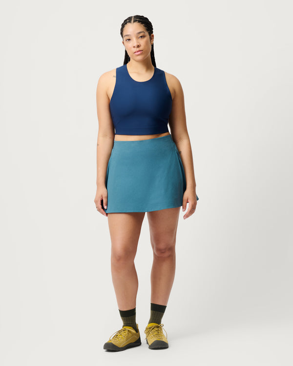 Performance Base Top 01 - Longline Sports Bra to Conquer Any Terrain