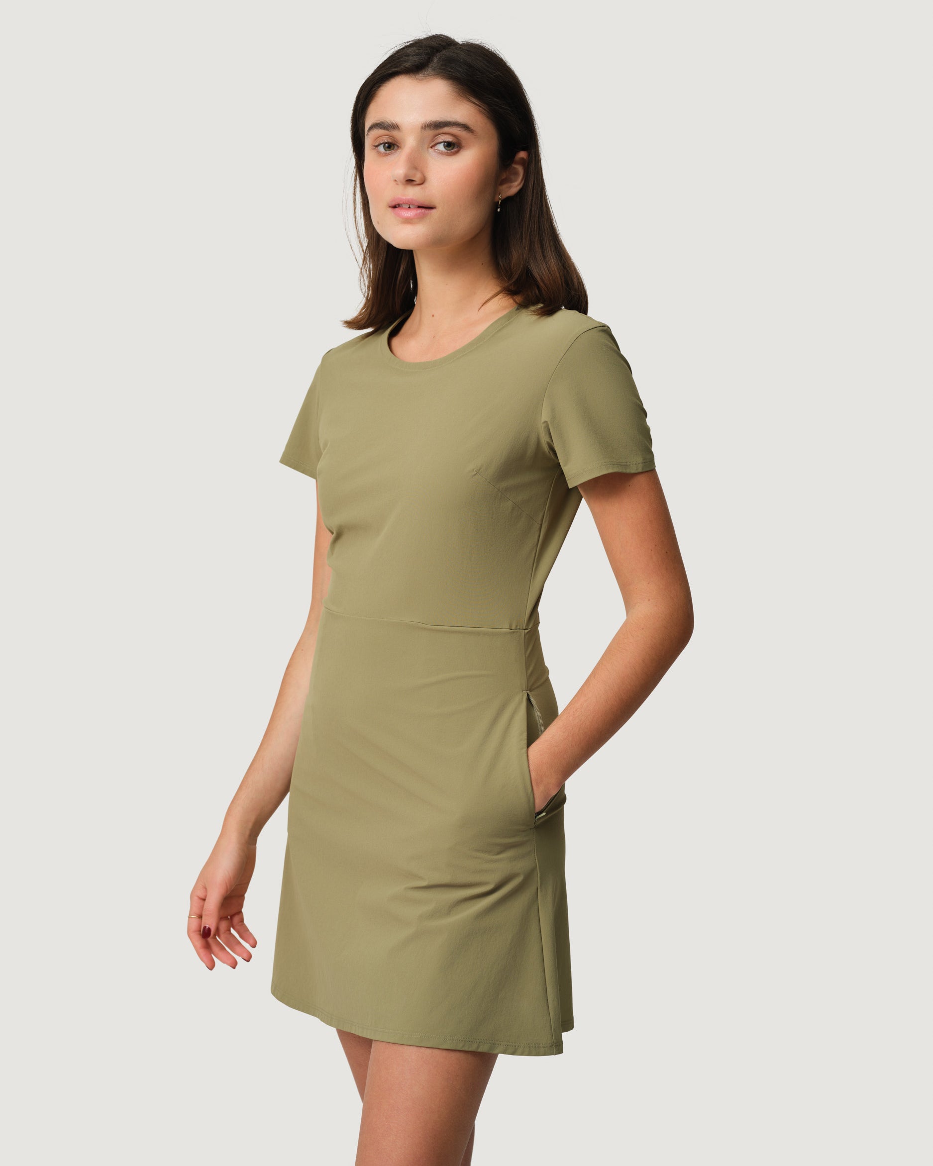 short dress with long trail Short Dress With Long Trail Long Tail Gown Gown With Long Trail Long Trail Gown Long